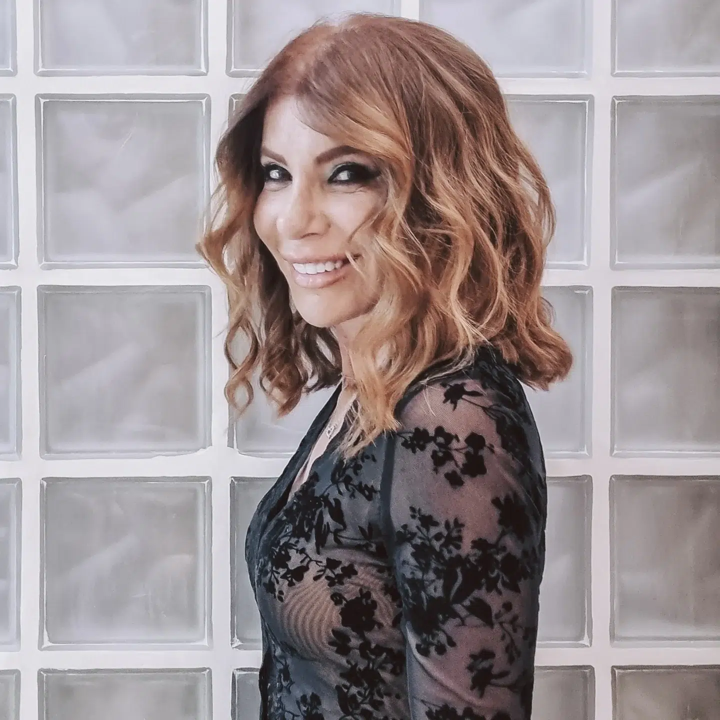 15. the Textured Lob with Flirty Waves